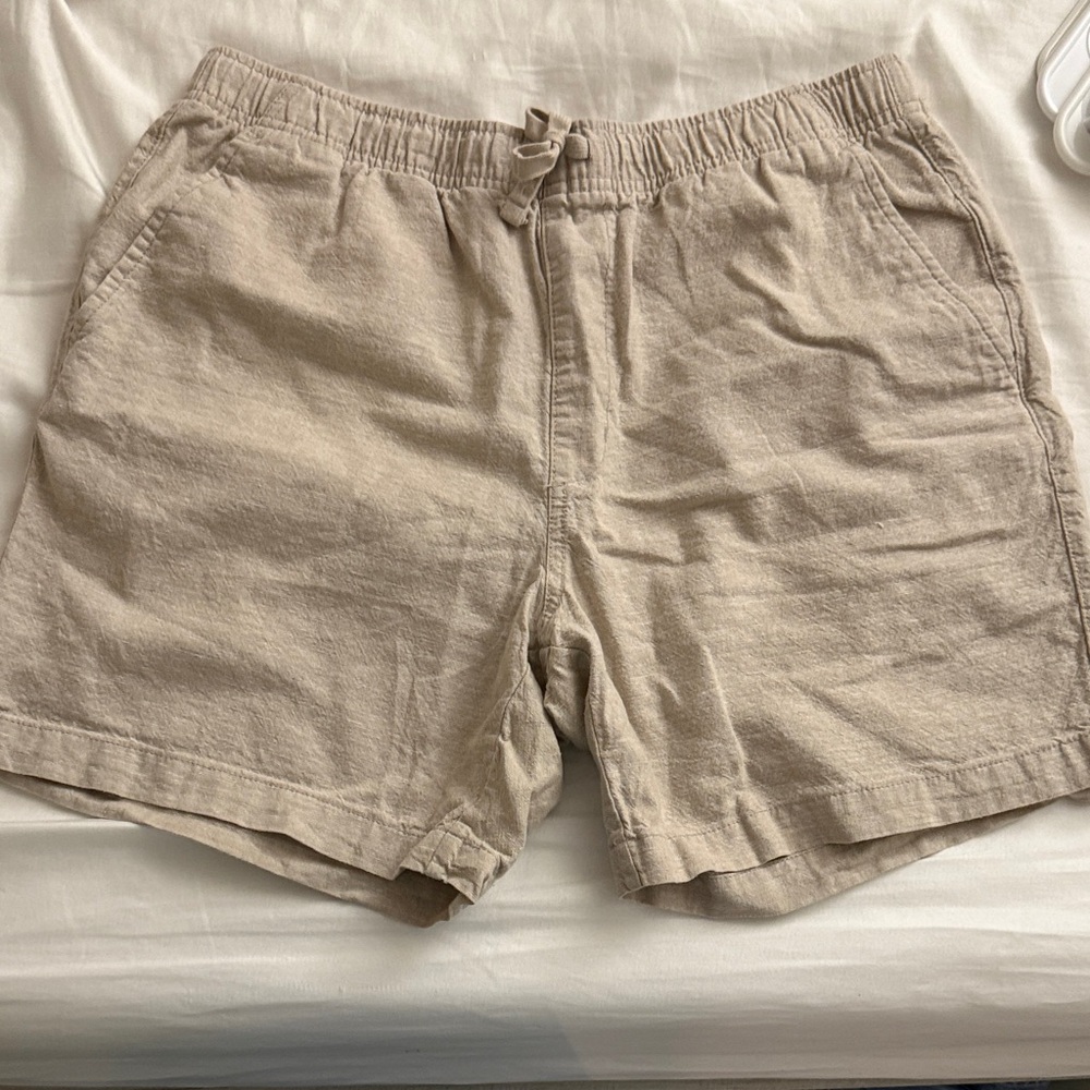 Old Navy Men's Beige Flat Front Shorts